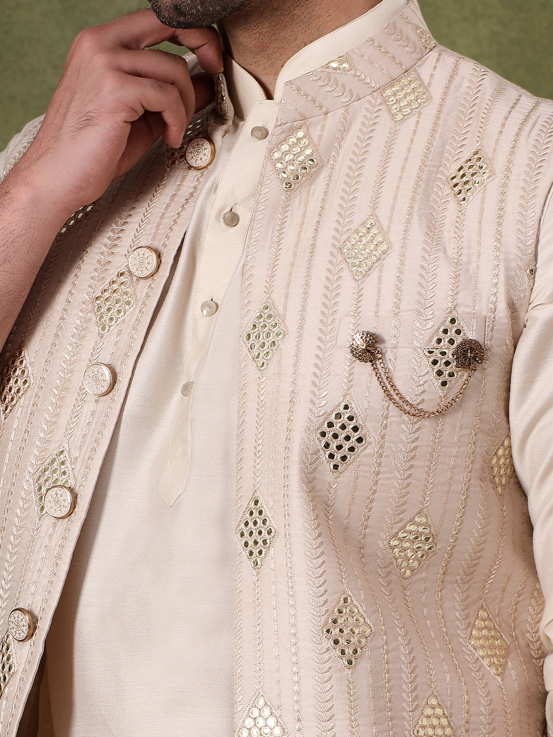 Ivory Thread Embroidered Kurta Set