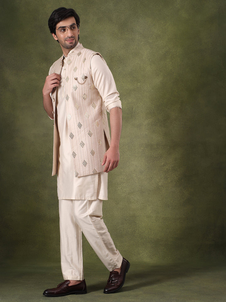 Ivory Thread Embroidered Kurta Set