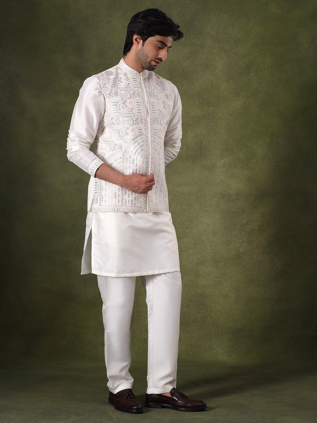 White Sleeveless Jacket Kurta Set